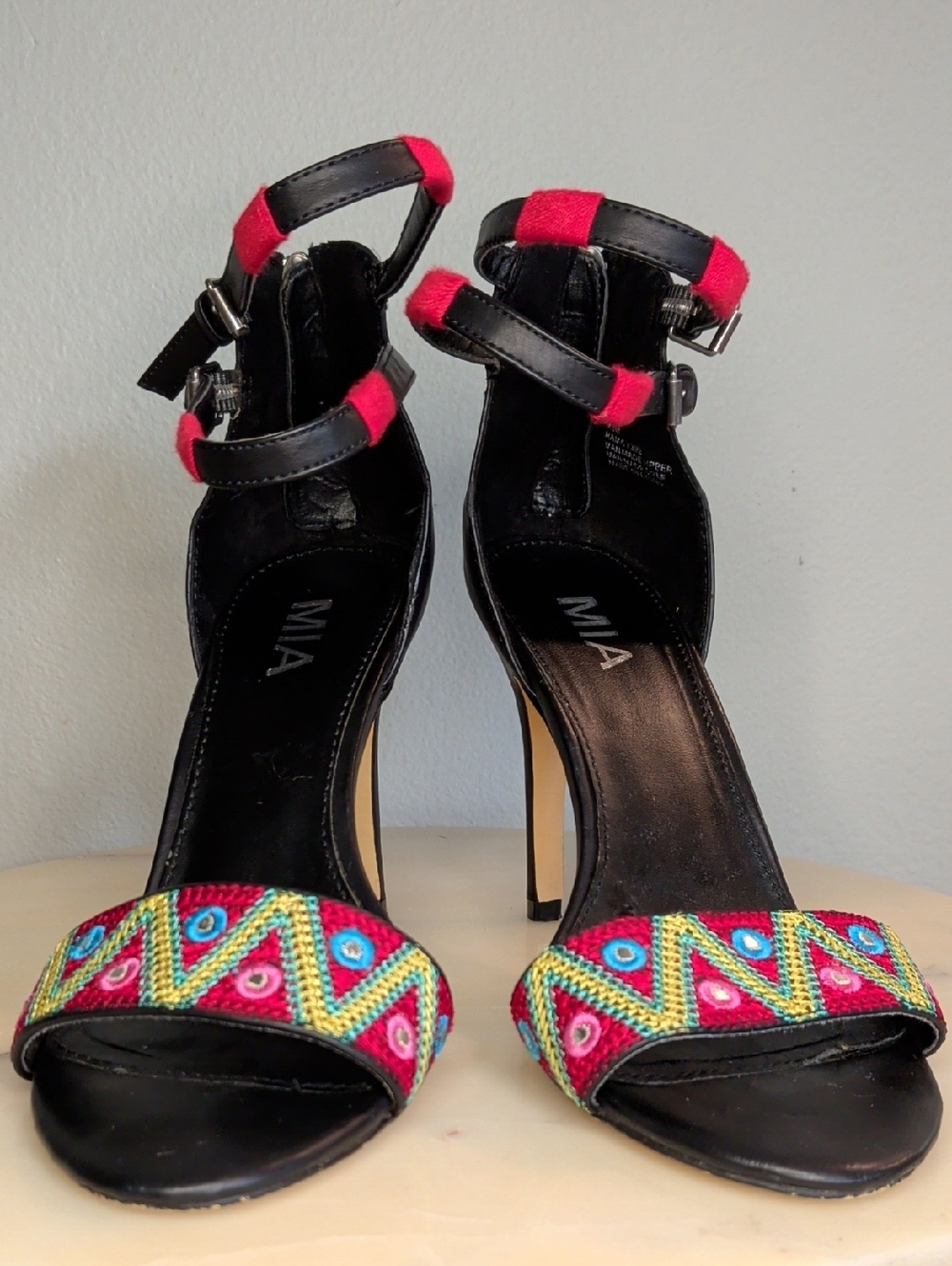 MIA Rama Black Heeled Sandals with Hot Pink  Embroidery